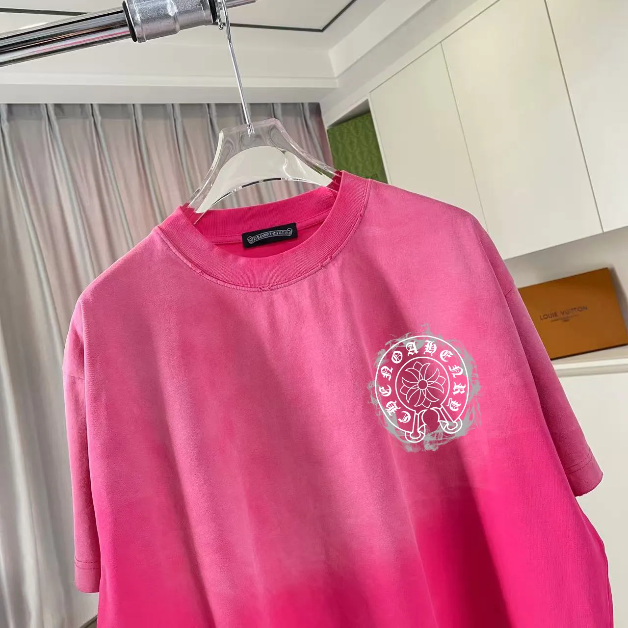 🅿️190 ch Crow* 2025 summer new style, washed, distressed, spray-painted, Sanskrit cross print, short-sleeved T-shirt, customized fabric 320g, same style for men and women, size: S M L XL XXL five sizes, color: black, gray, gradient black, gradient red
